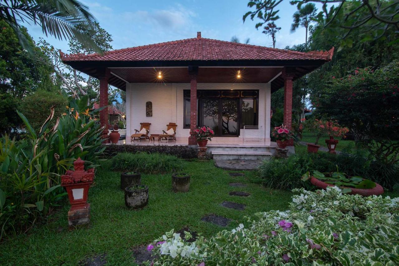 Cabe Bali Hotel Jasri Exterior photo
